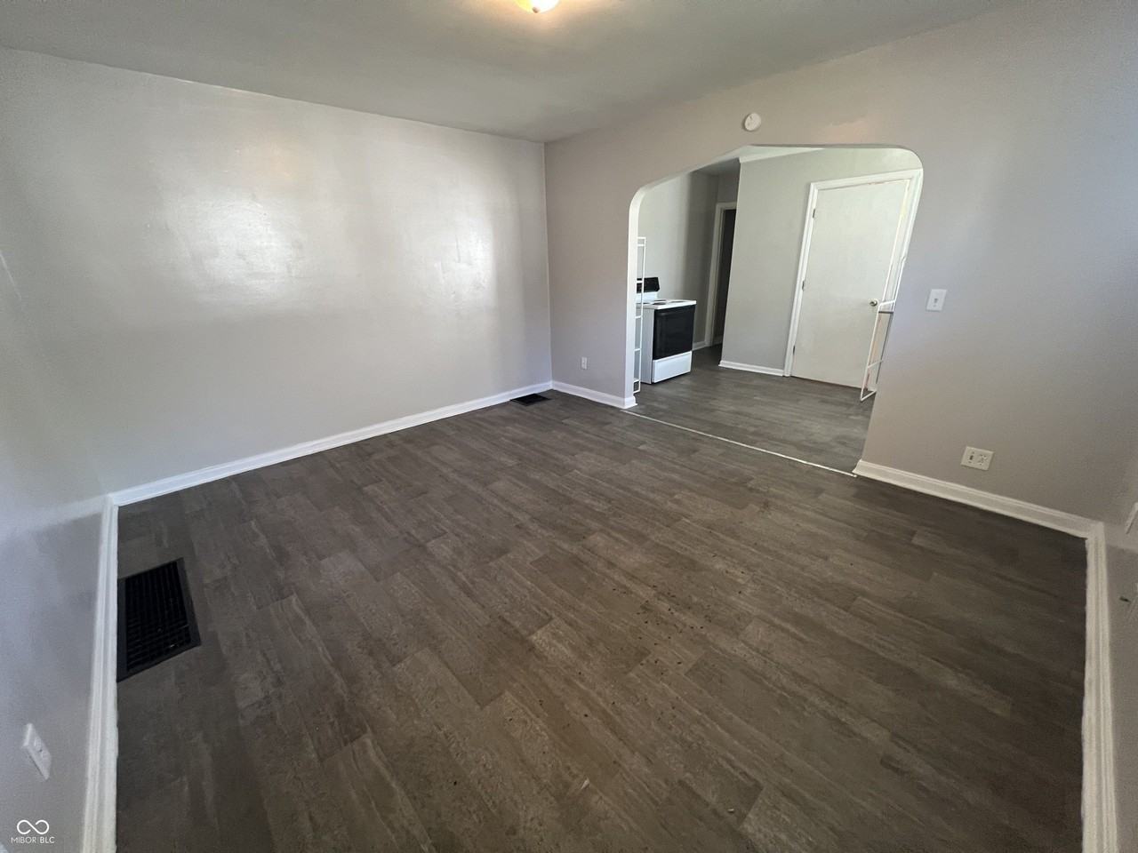 320 N Sherman Dr #A - Photo 3 of 10