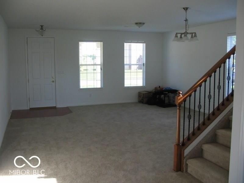 11249 Candice Dr - Photo 4 of 34