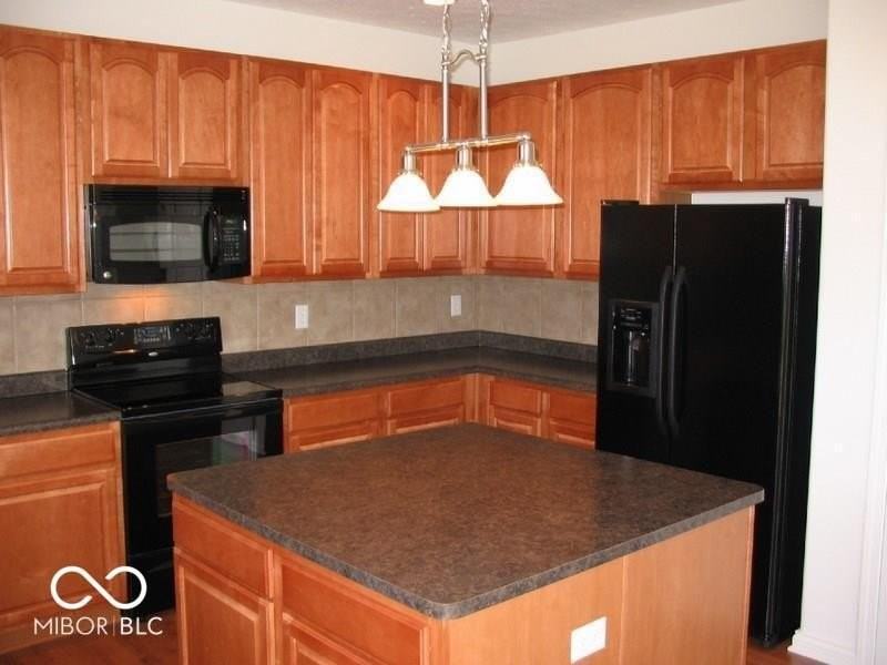 11249 Candice Dr - Photo 7 of 34