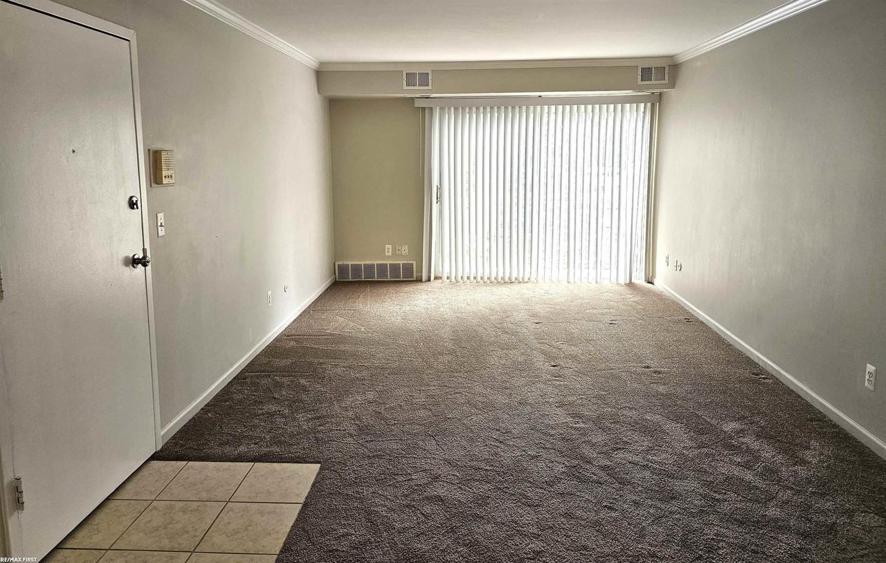 38255 Fairway Ct - Photo 5 of 12