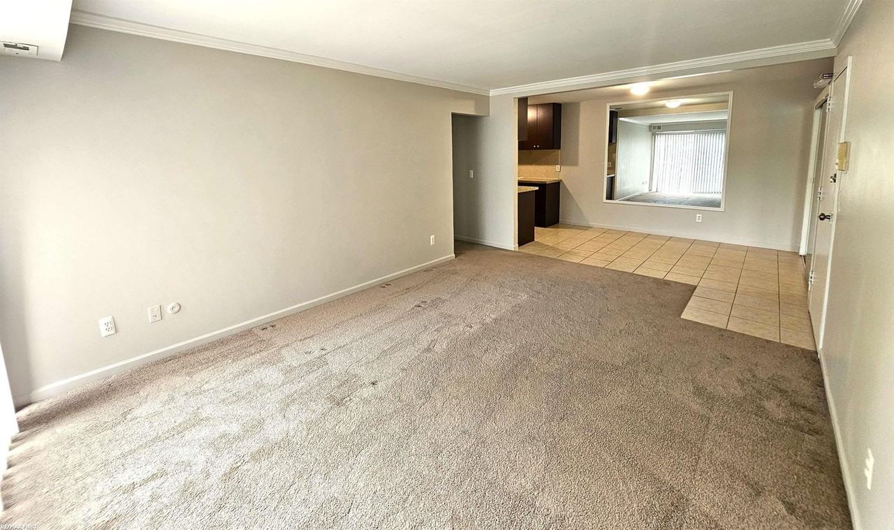 38255 Fairway Ct - Photo 6 of 12