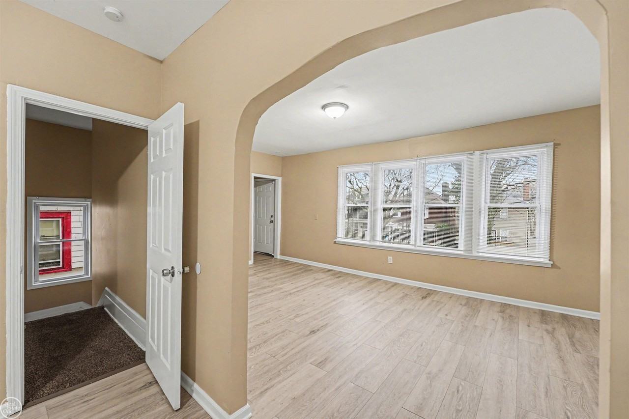 3226 Carter St - Photo 2 of 15