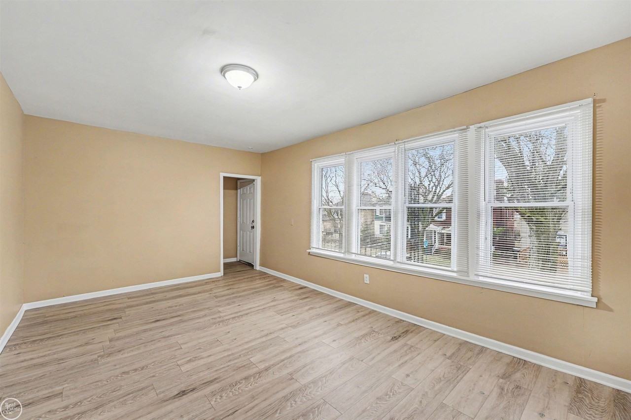 3226 Carter St - Photo 3 of 15