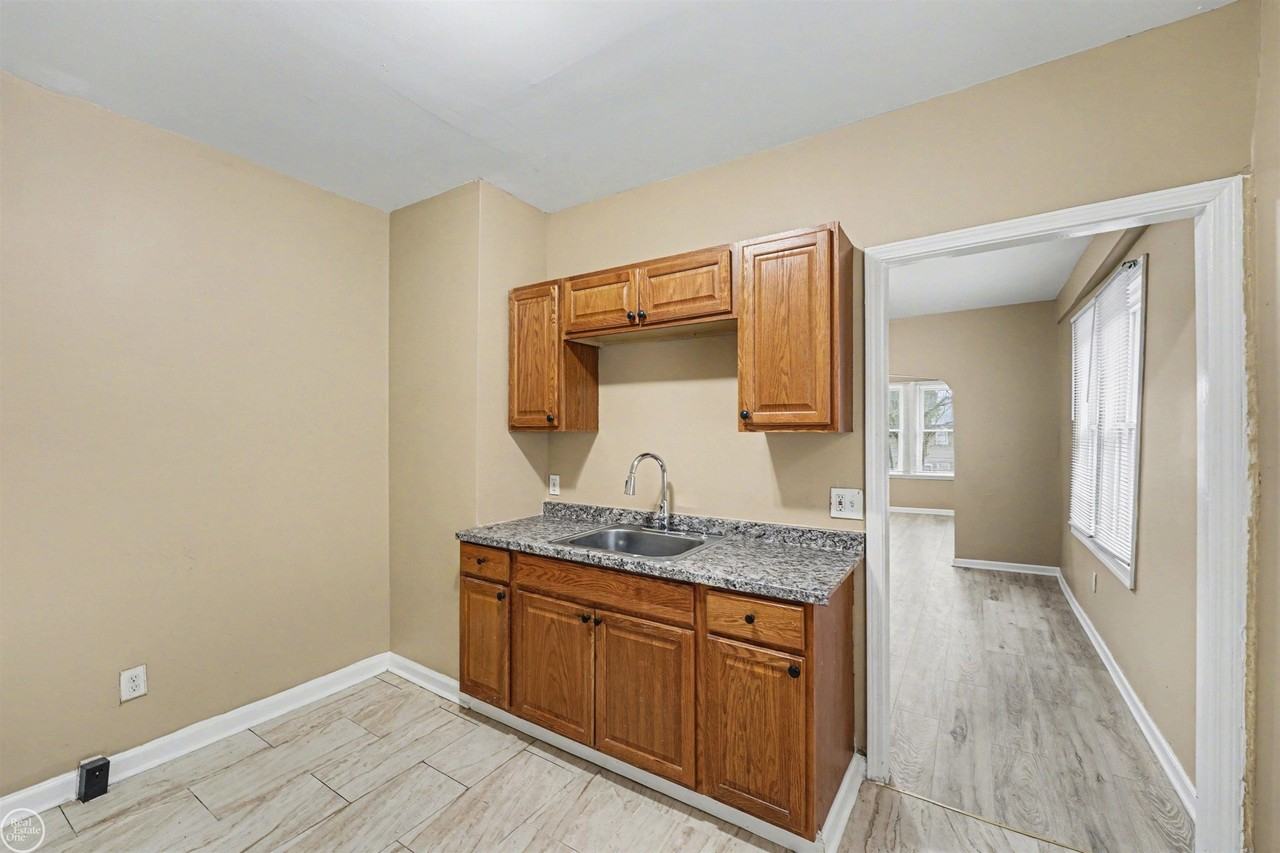 3226 Carter St - Photo 7 of 15