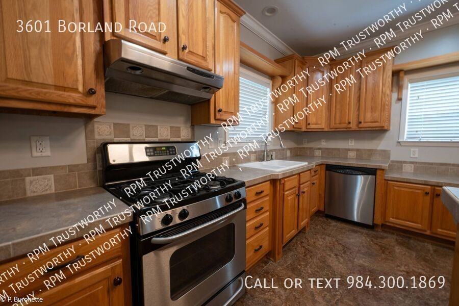 3601 Borland Rd - Photo 3 of 47