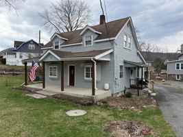 featured image of 4 St Marks Pl