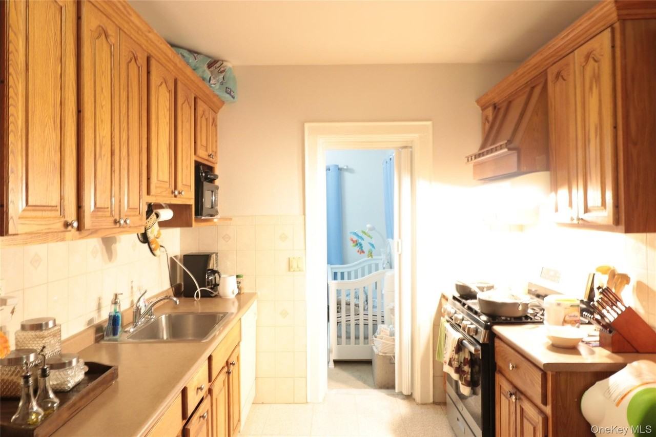 594 Yonkers Ave #5 - Photo 3 of 8