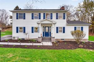 featured image of 22 Blossom Hill Dr