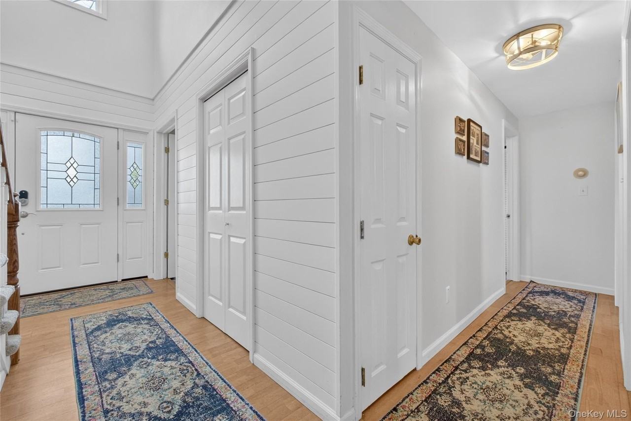 22 Blossom Hill Dr - Photo 5 of 42