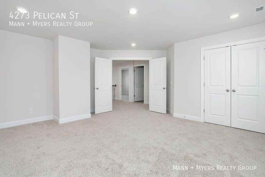 4273 Pelican St - Photo 4 of 26