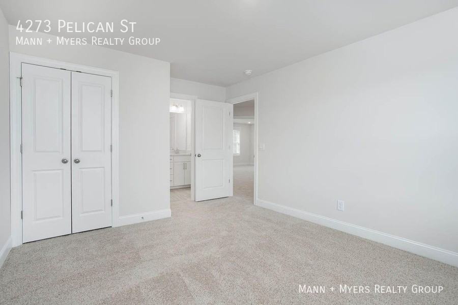 4273 Pelican St - Photo 7 of 26