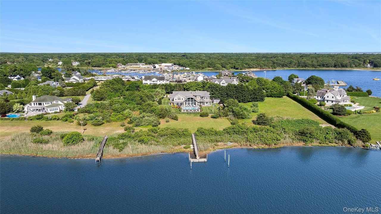 61A S Bay Ave - Photo 6 of 40