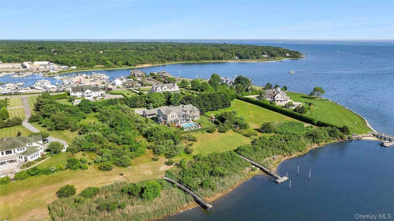 61A S Bay Ave - Photo 7 of 40