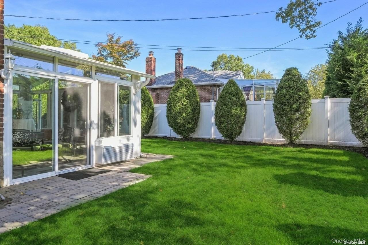 41 Eaton Rd - Photo 2 of 29