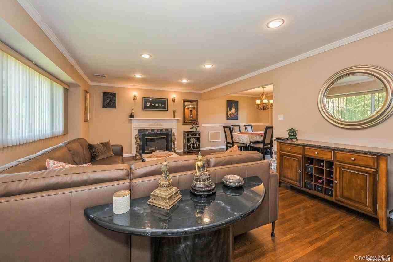 41 Eaton Rd - Photo 3 of 29