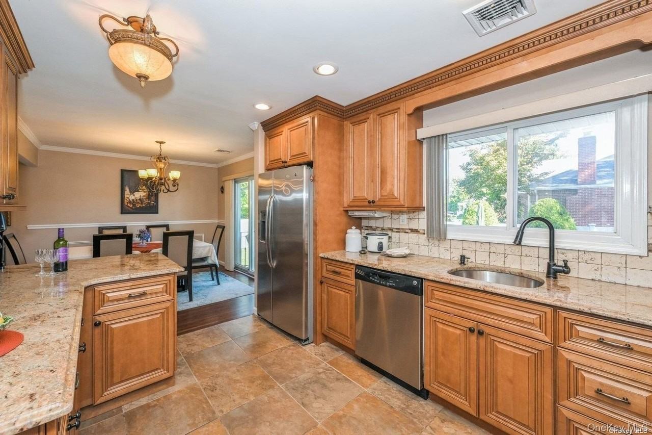 41 Eaton Rd - Photo 7 of 29