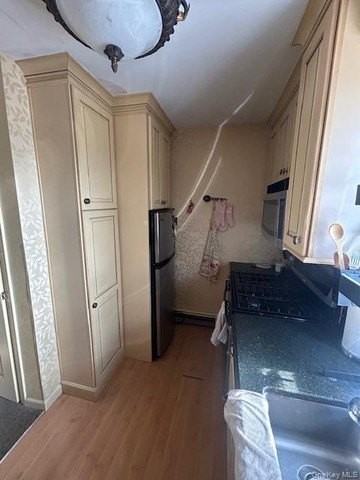 40 S Bayles Ave - Photo 7 of 12