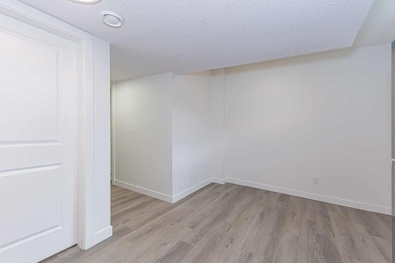 14912 109 Ave Nw Bsmt #14912BS - Photo 2 of 17
