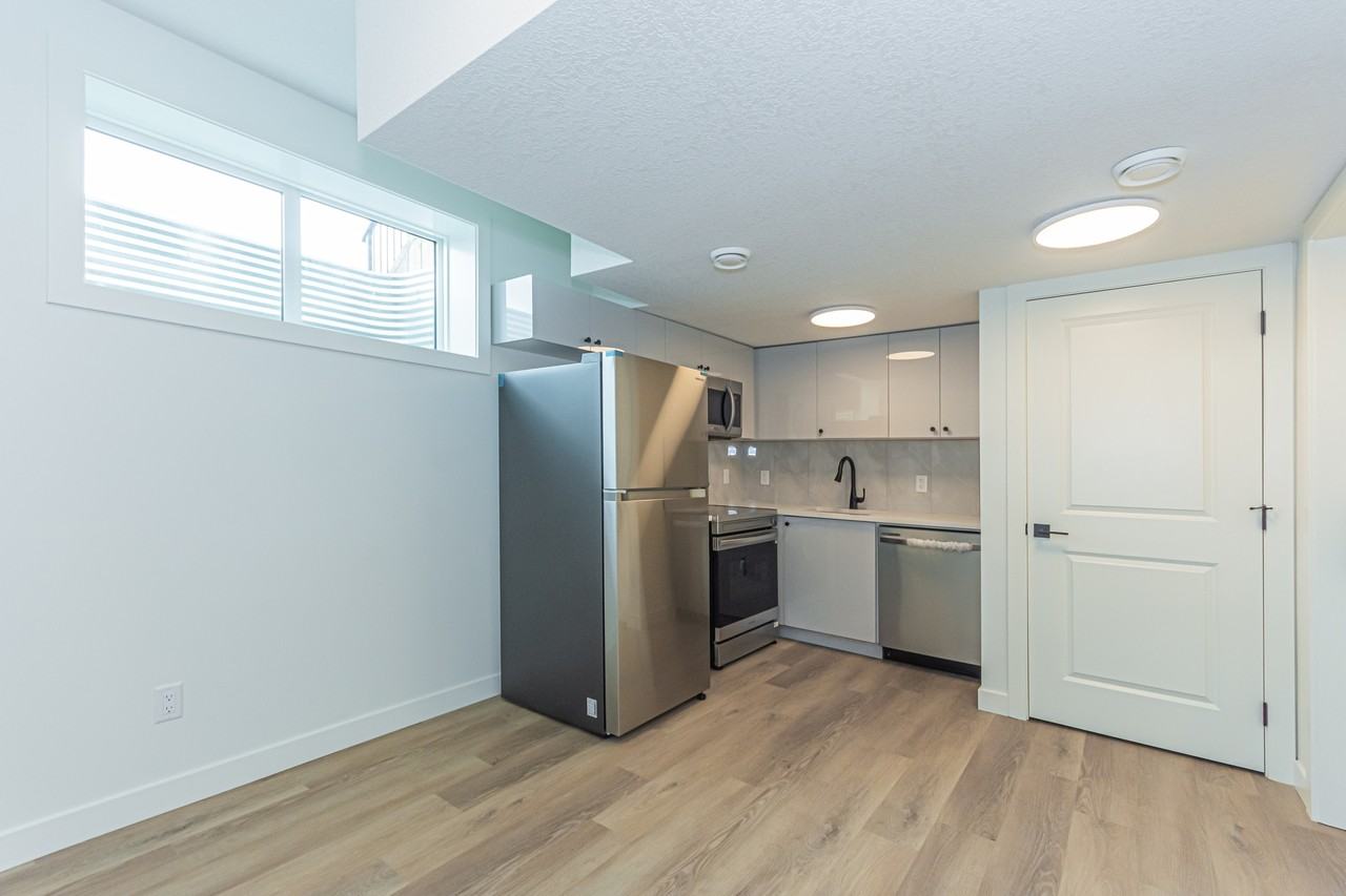 14912 109 Ave Nw Bsmt #14912BS - Photo 5 of 17