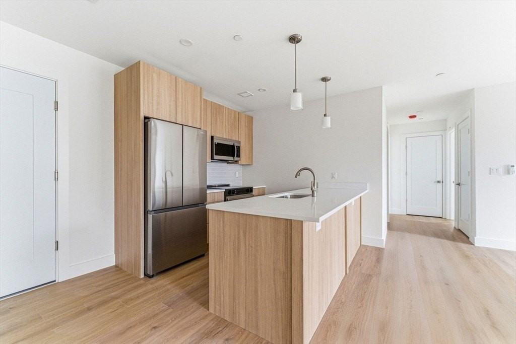 1035 Commonwealth Ave #310
