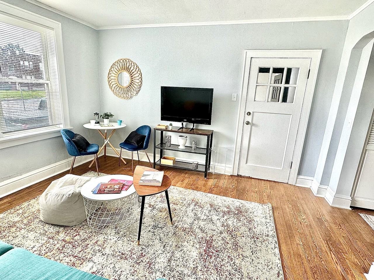 4928 Lindenwood Ave #2N - Photo 6 of 31