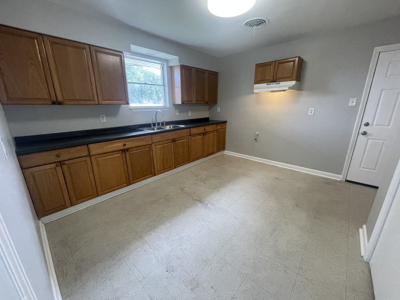 2722 Delille St #2722 - Photo 3 of 8