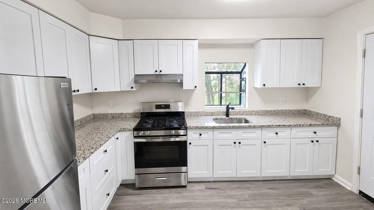 21 Atkins Ave #A - Photo 3 of 13