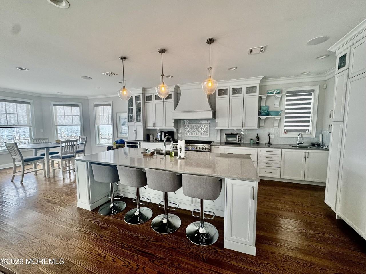 79 Pershing Blvd - Photo 2 of 9