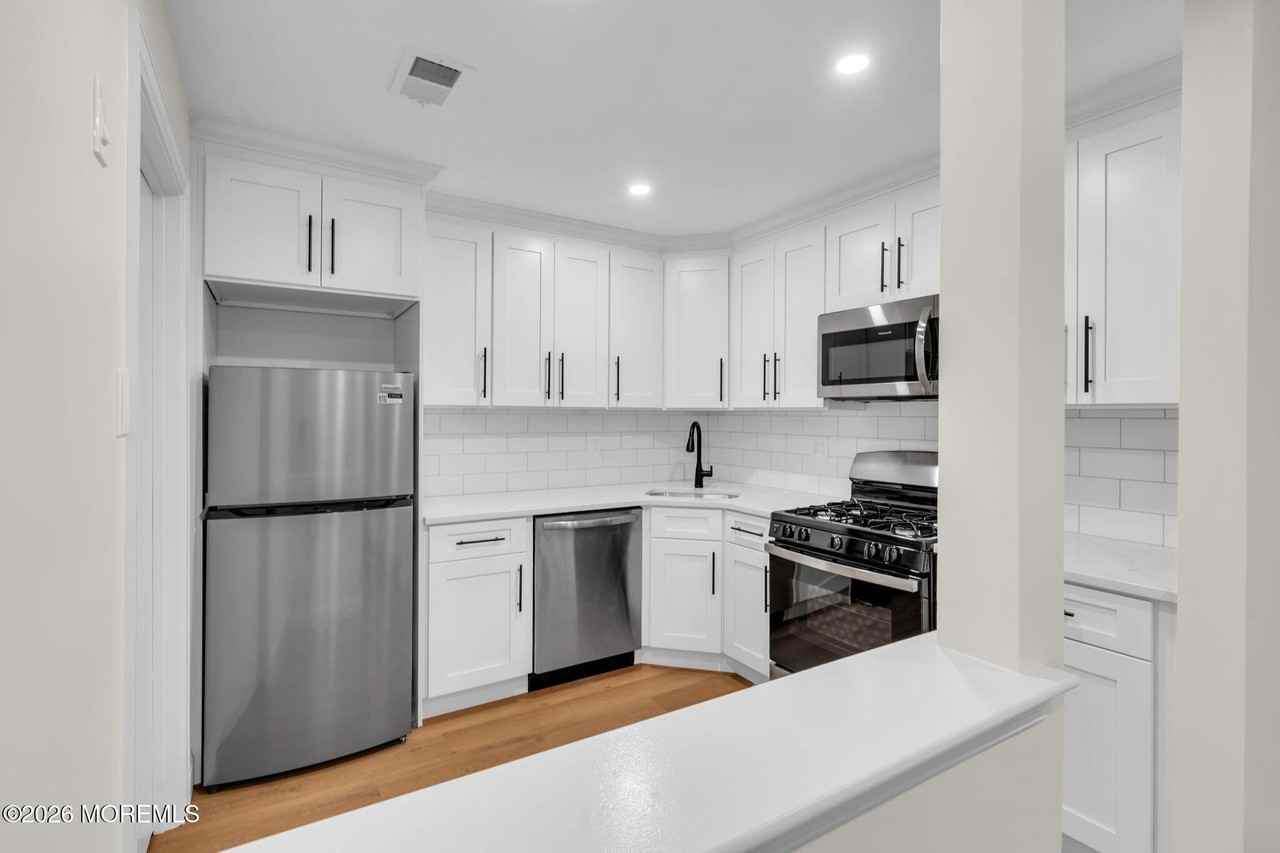 18-7 Augusta Ct - Photo 6 of 18