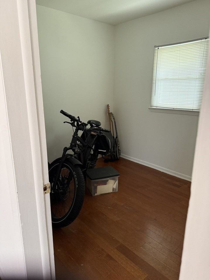 140 College St #2 - Photo 4 of 7