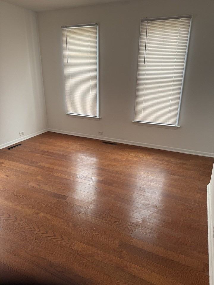 140 College St #2 - Photo 6 of 7