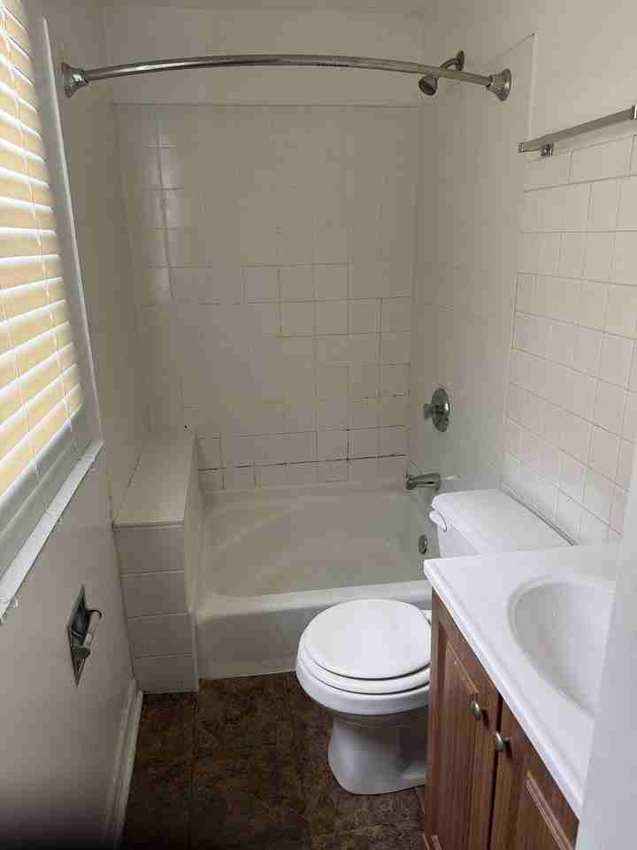 140 College St #2 - Photo 7 of 7