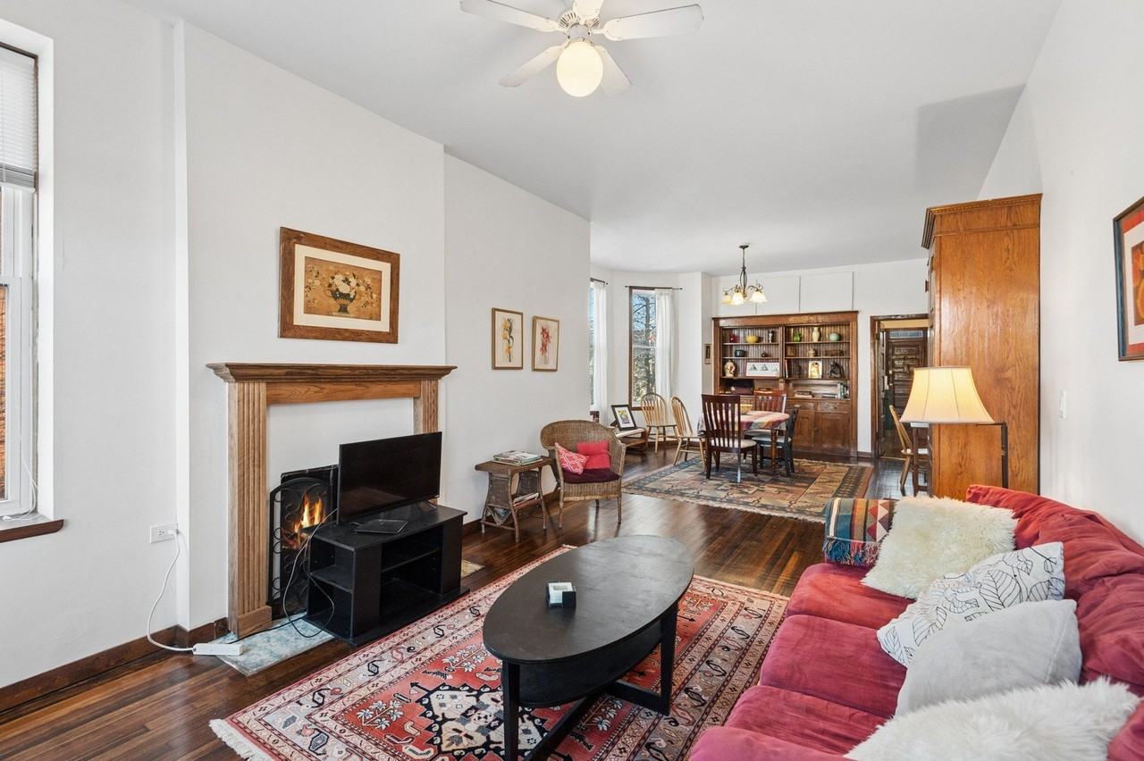 4057 N Damen Ave #2 - Photo 6 of 21