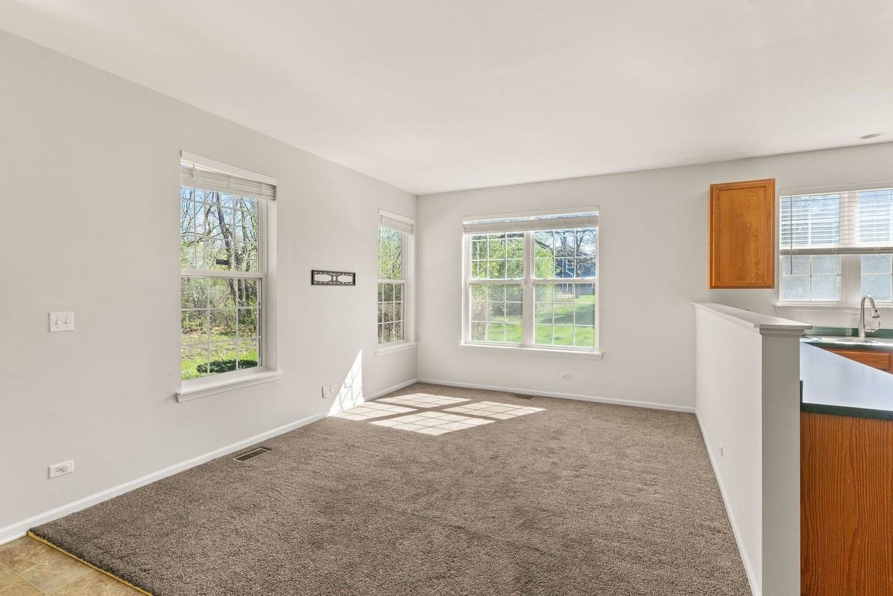 712 Morris Ct - Photo 5 of 19