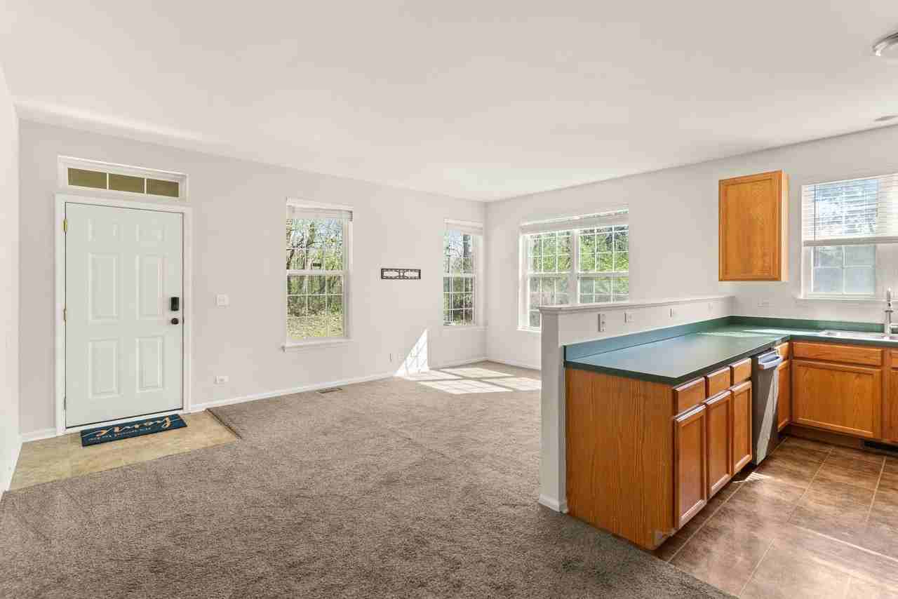 712 Morris Ct - Photo 7 of 19