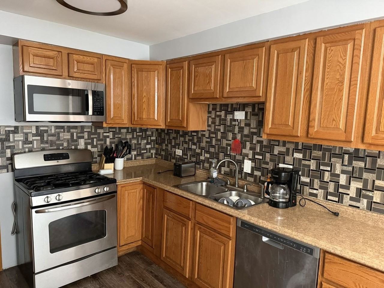 18019 Ravisloe Ter - Photo 6 of 19