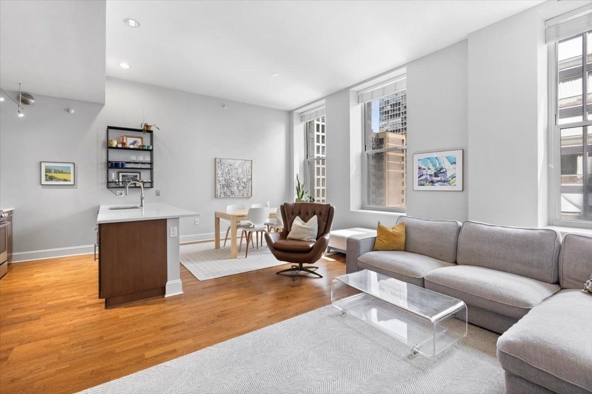 850 N Lake Shore Dr #510 - Photo 5 of 24