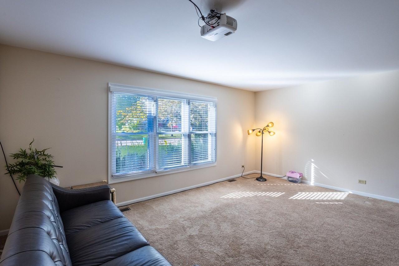 331 E Fox Hill Dr - Photo 5 of 21