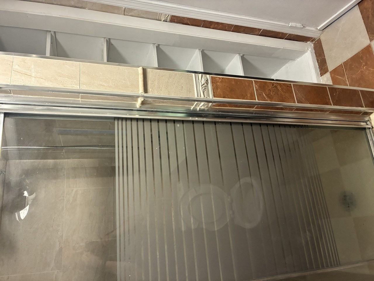 6246 N Oakley Ave #G - Photo 7 of 11