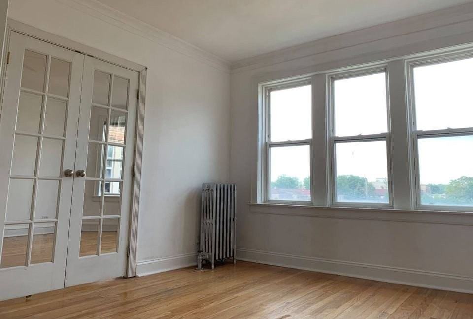 2638 W Summerdale Ave #2S - Photo 3 of 7