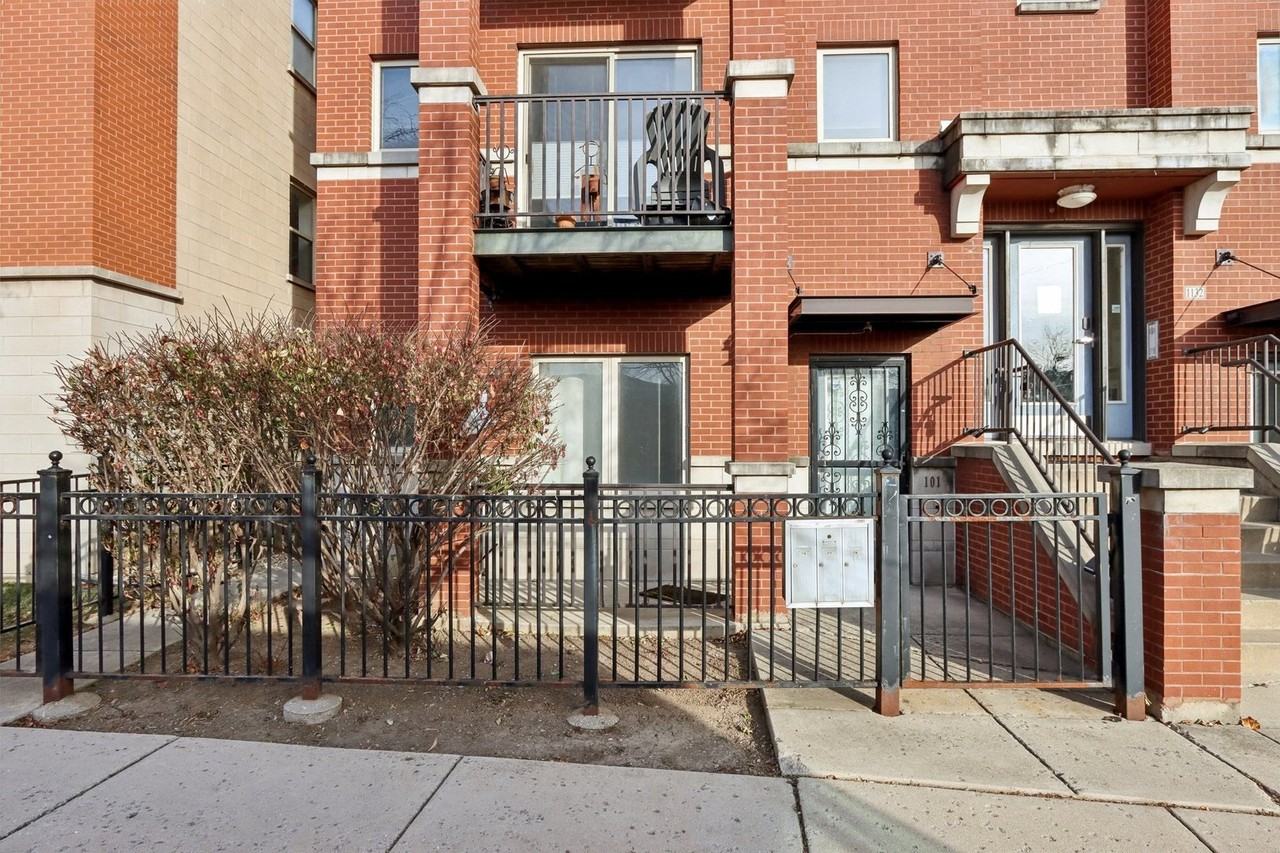 1132 W 13th St #101 - Photo 3 of 21