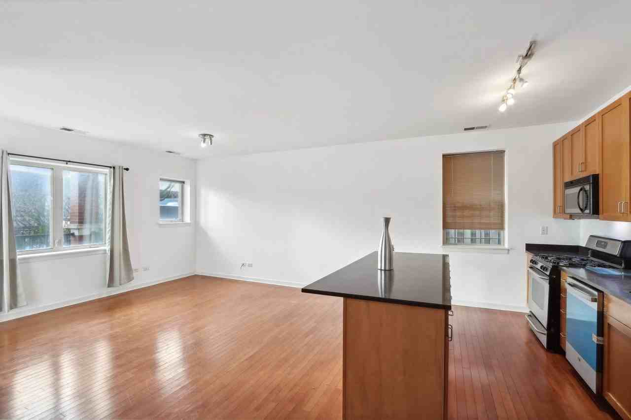 1132 W 13th St #101 - Photo 7 of 21