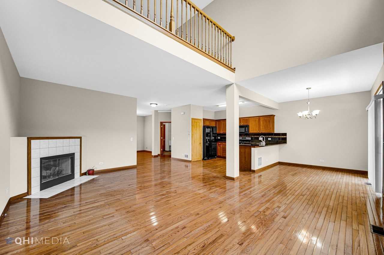 217 Wimbledon Pl - Photo 7 of 32