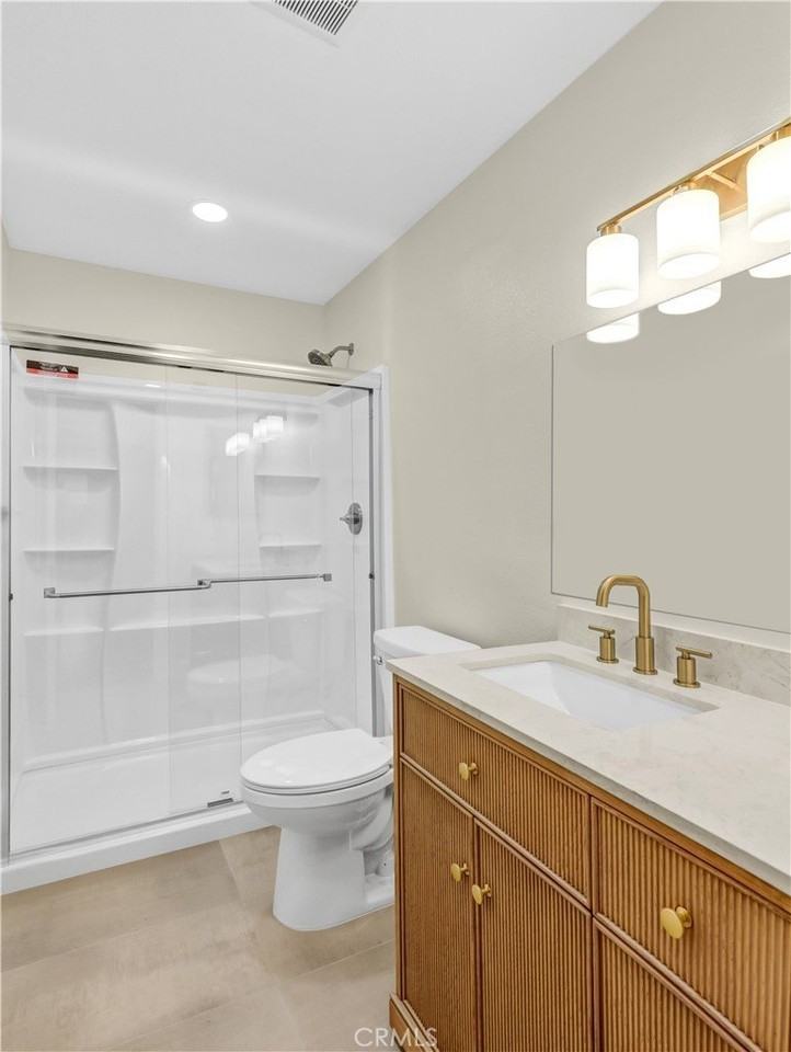 73 S Michigan Ave - Photo 2 of 17