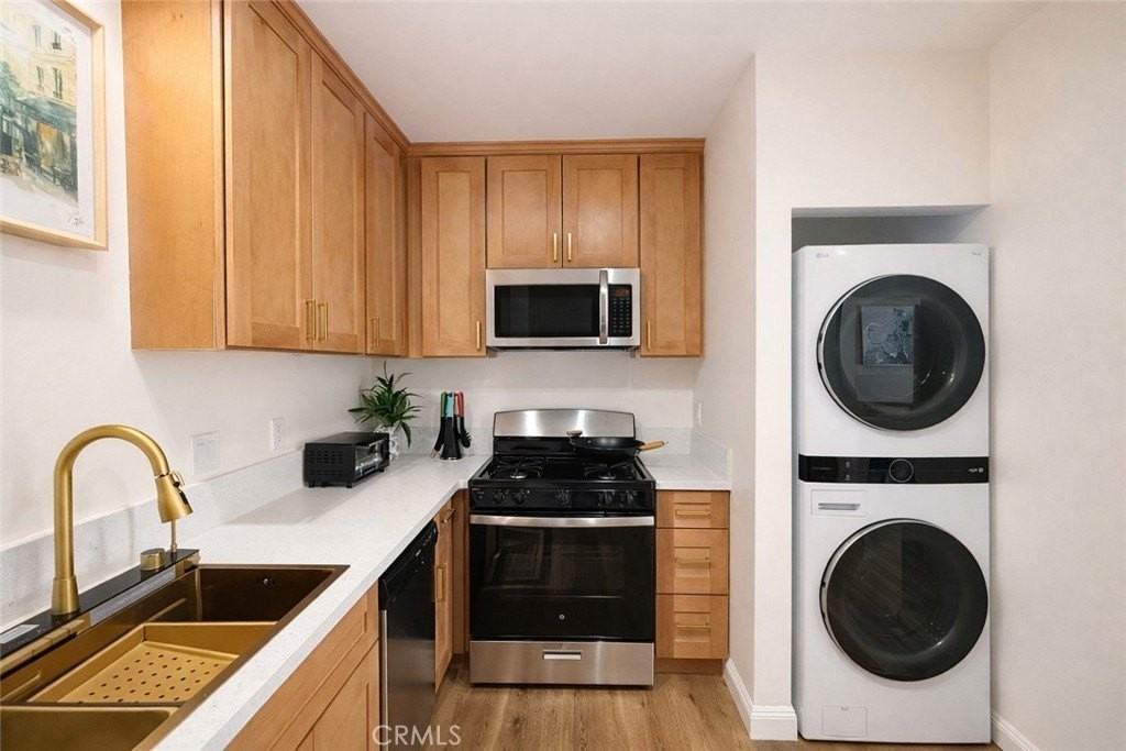 559 E Juanita Ave - Photo 5 of 14