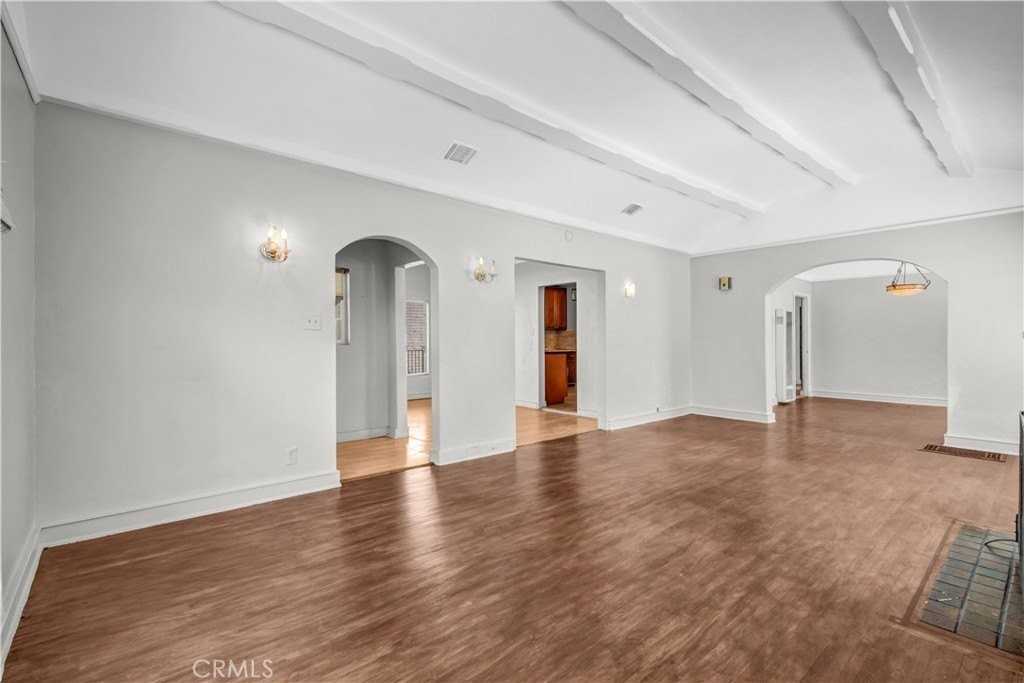 6114 Allston St - Photo 5 of 25