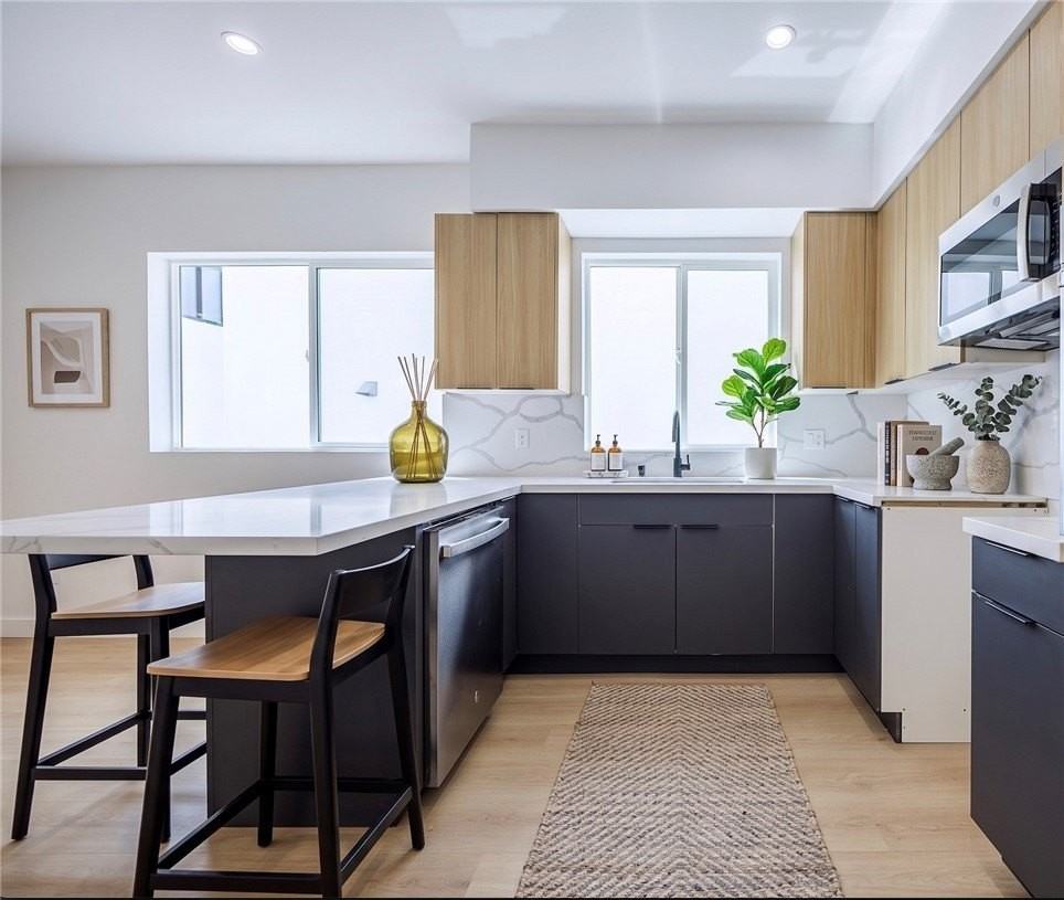 2847 S Victoria Ave #A - Photo 3 of 33