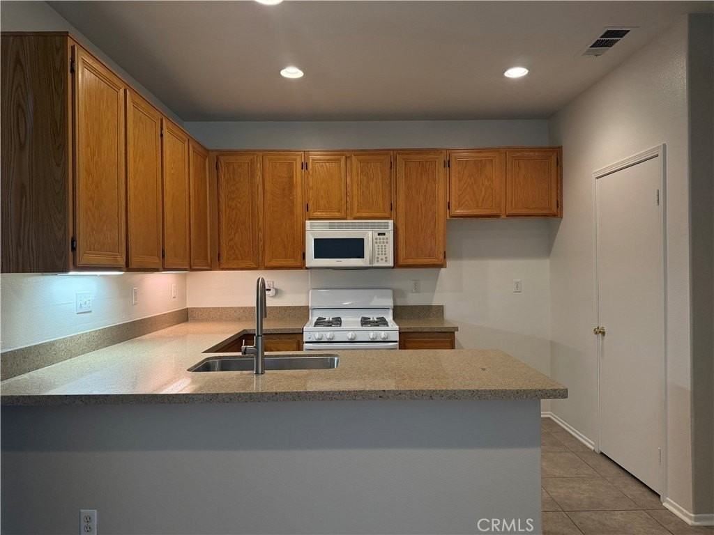 5756 Bay Hill Ln - Photo 6 of 22