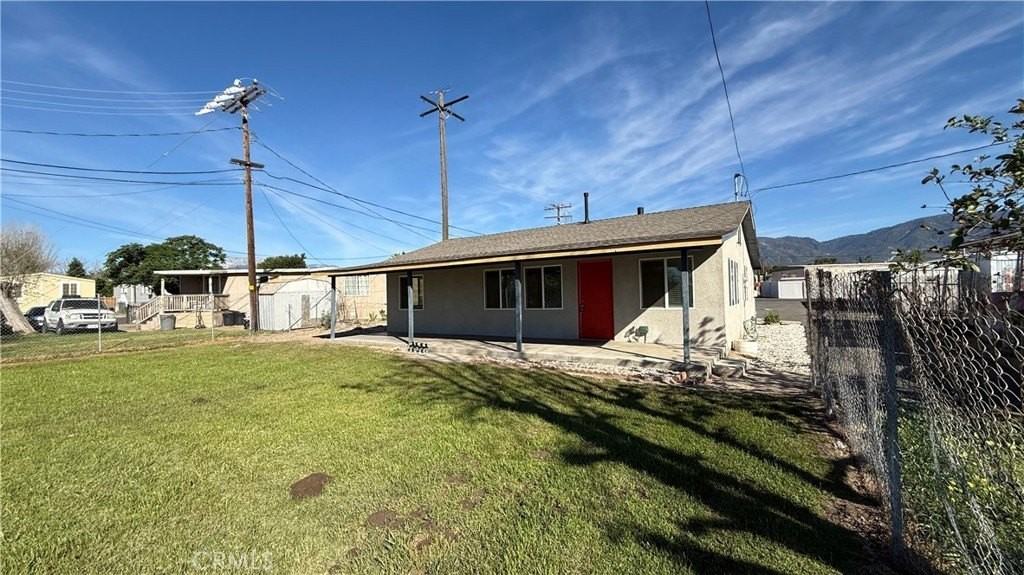 2240 Darby St - Photo 3 of 27