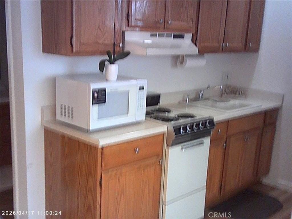 10302 Mattock Ave - Photo 4 of 7